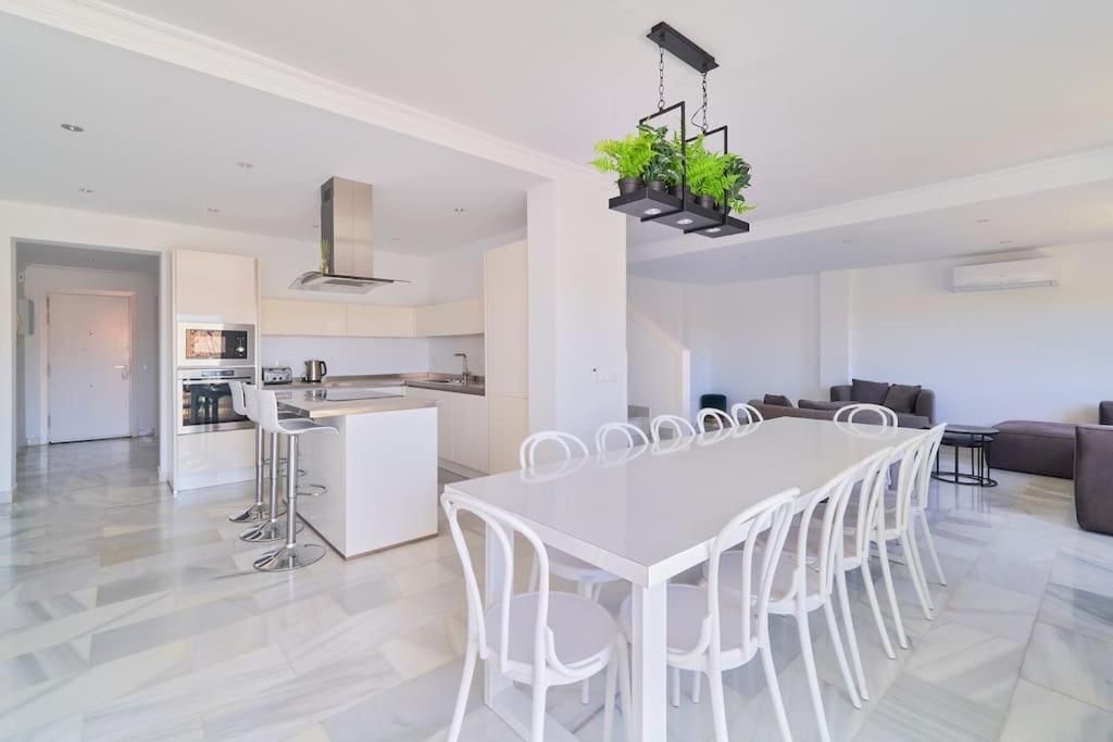 Superbe Appartement Avec Jaccuzi Marbella Zewnętrze zdjęcie
