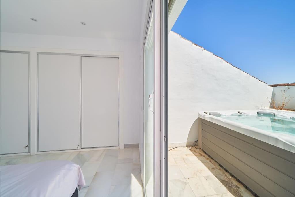 Superbe Appartement Avec Jaccuzi Marbella Zewnętrze zdjęcie